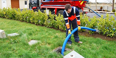 How to remove the unpleasant smell of septic tanks or cesspools?